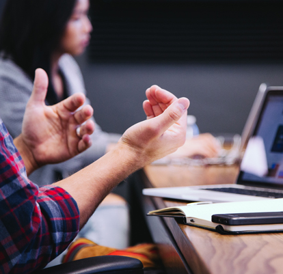 communicating-in-meeting-image